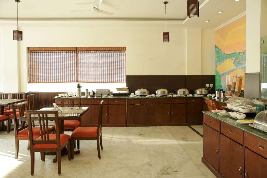 רישיקש Comfort Hotel Dewa Retreat מסעדה תמונה